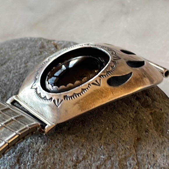 SOLD Native American Onyx Navajo Vintage Watch Tips signed by Teddy Goodluck - Picture 10 of 13